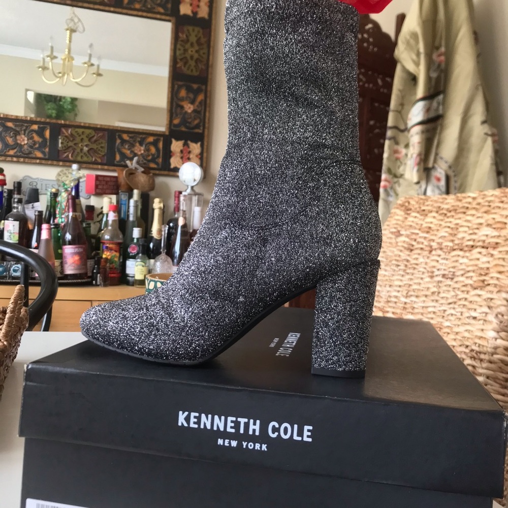Fun Pewter Booties - Picture 4 of 8